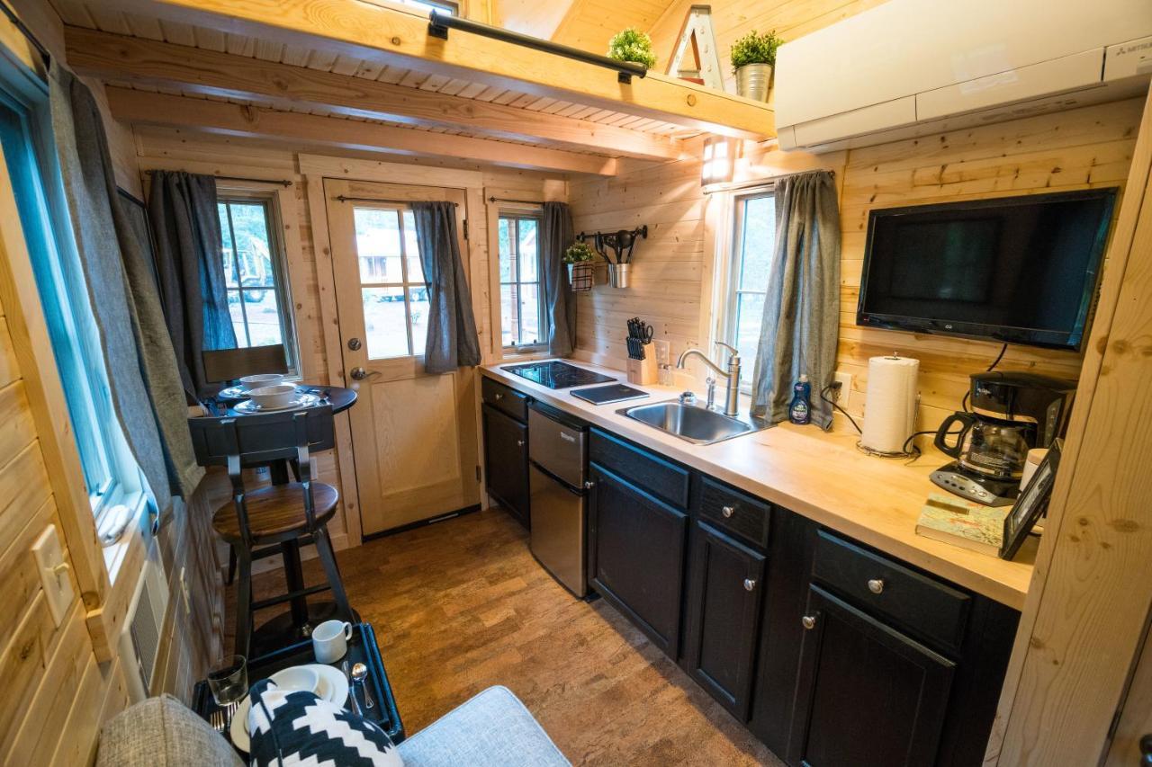 Mt Hood Tiny House Village Welches Buitenkant foto